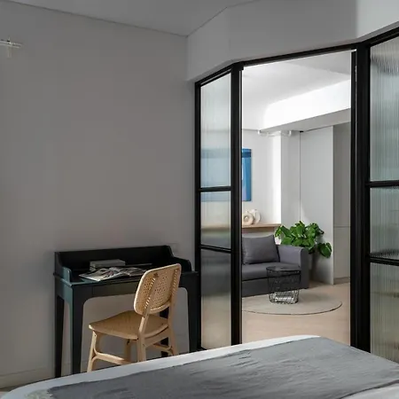 North By Urbanesq Cortina A *